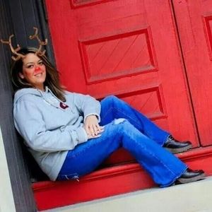 Meet your Posher, Chanele